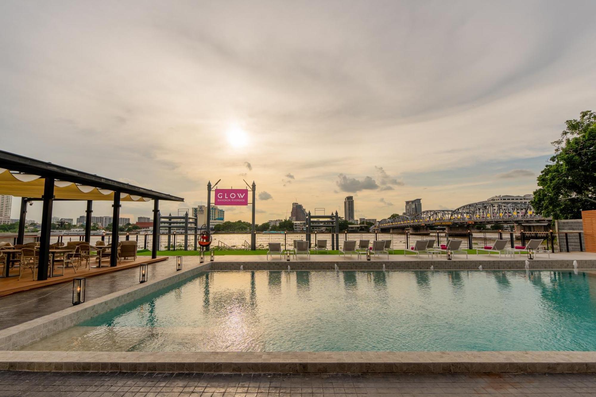 Glow Bangkok Riverside Exterior foto